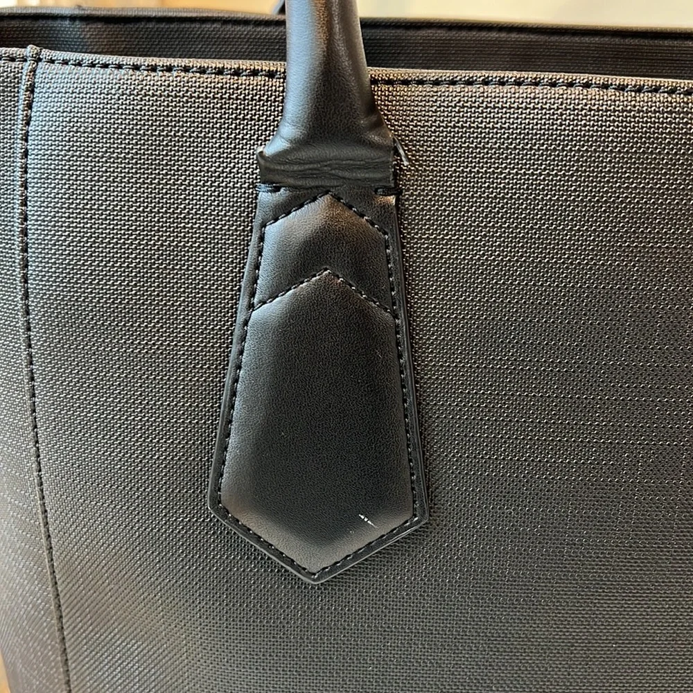 Dagne Dover Signature Tote in black - Picture 4 of 12